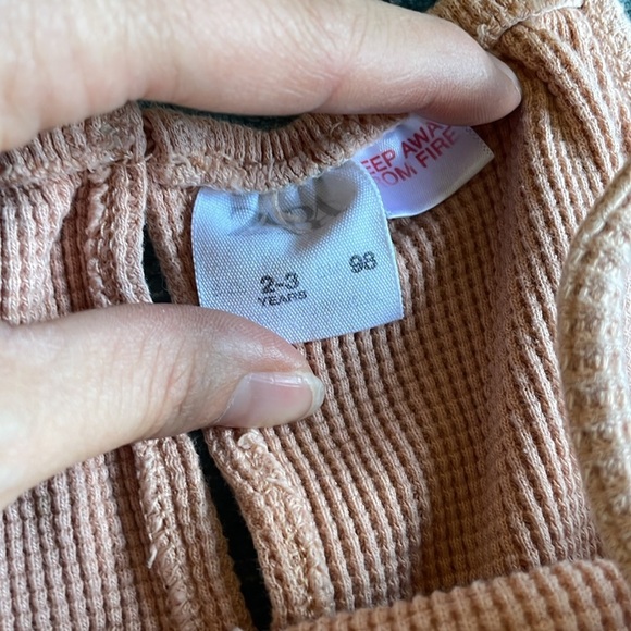 Zara Ribbed Fall Summer Romper - Picture 4 of 5